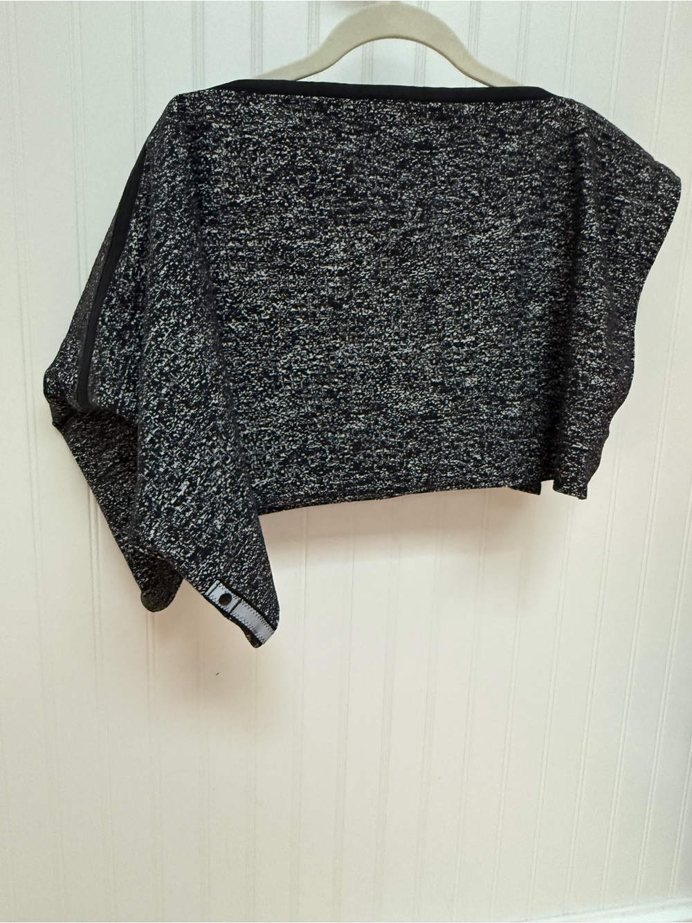 NWOT Lululemon Vinyasa Wrap Scarf Running Luon Suited Jacquard Black White
